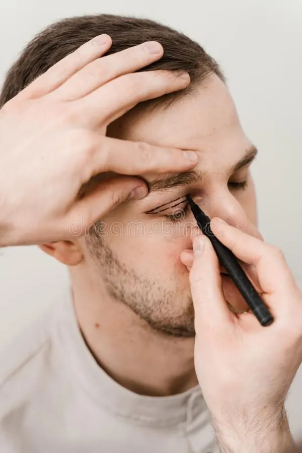 بهترین سن برای انجام بلفاروپلاستی | راهنمای جامع 2025